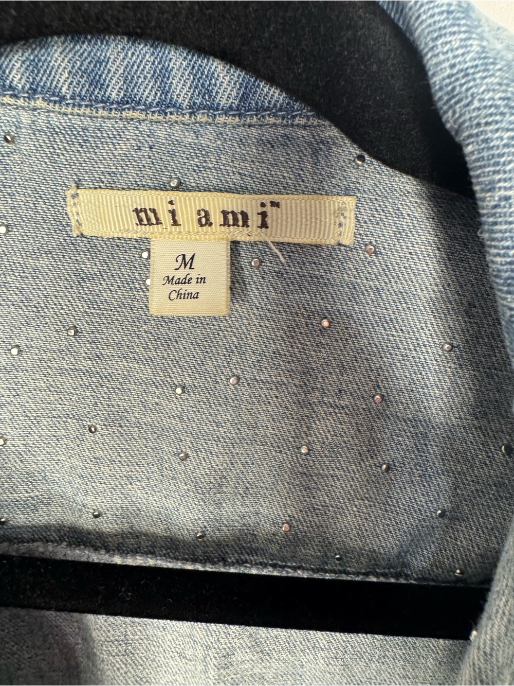 Miami Pearl Embellished Denim Jacket Light wash size medium - Picture 6 of 6